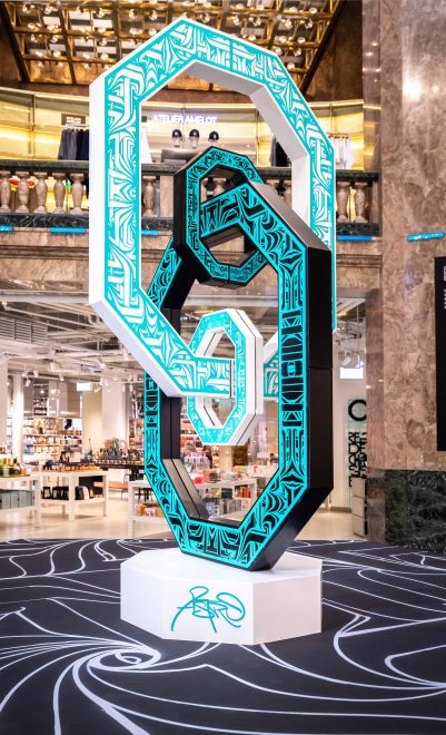 Astro aux Galeries Lafayette Champs Elysées - Urban Art Fair 2023 - Avril 2023